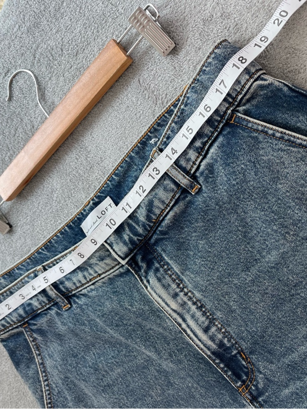 LOFT NWOT High Rise Trouser Jeans in Authentic Vintage Wash size 14/32 - Picture 5 of 9